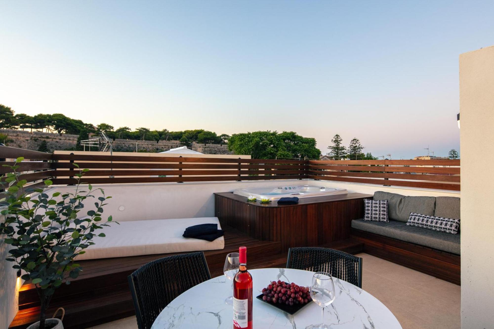 Le Bijou Luxury Suites Rethymno 외부 사진